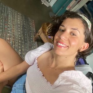 Meet your posher, Jacqueline!